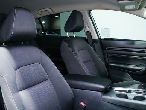 Used 2020 Nissan Altima 2.5 S FWD image 24