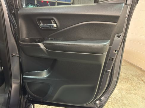 Used 2017 Honda Ridgeline RTL-E image 24
