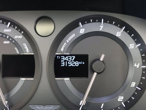 Used 2016 Aston Martin V8 Vantage GT image 11