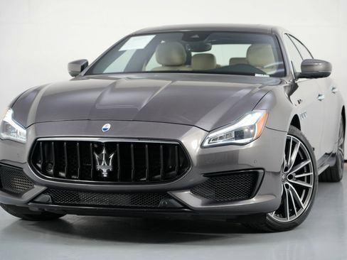 Used 2022 Maserati Quattroporte Modena Q4 image 3