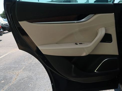 Used 2017 Maserati Levante w/ Luxury Package image 47