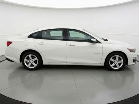 Used 2024 Chevrolet Malibu LT image 11