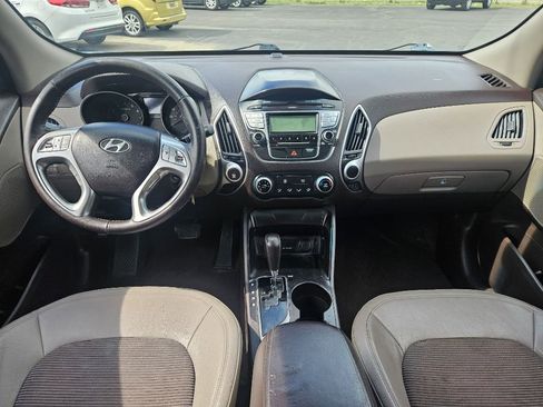 Used 2011 Hyundai Tucson GLS FWD image 10