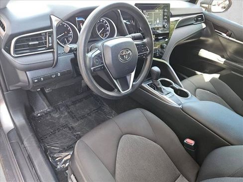 Used 2022 Toyota Camry LE FWD image 11