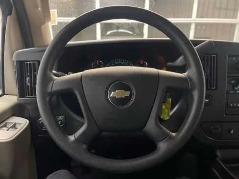 Used 2019 Chevrolet Express 2500 image 16