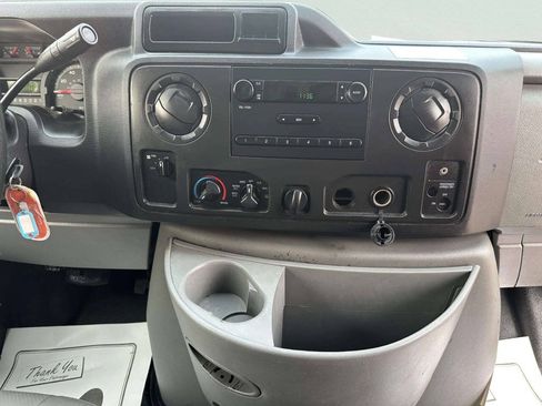 Used 2014 Ford E-350 and Econoline 350 Super Duty RWD image 15