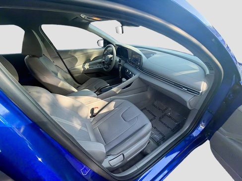 Used 2023 Hyundai Elantra SE w/ Cargo Package FWD image 30