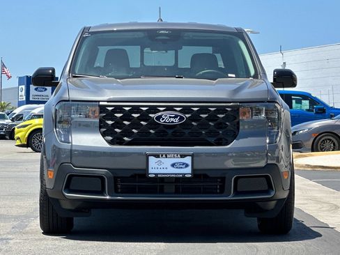 New 2026 Ford Maverick XLT w/ XLT Luxury Package FWD image 8