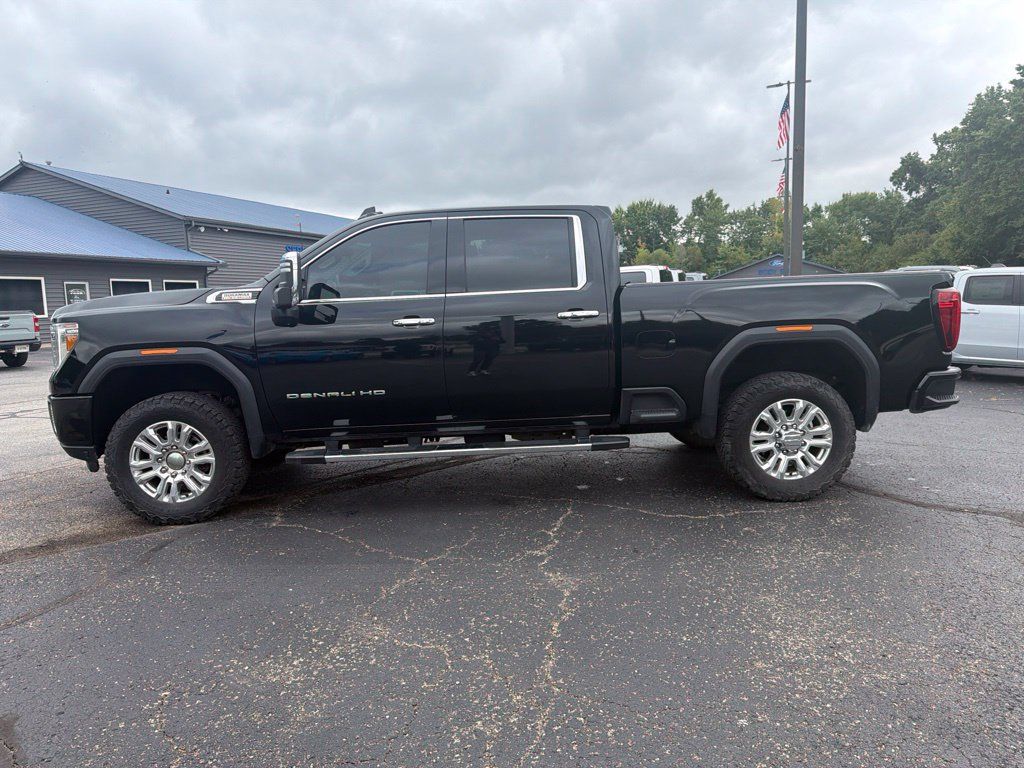 Used 2023 GMC Sierra 3500 Denali w/ Denali Ultimate Package AWD/4WD image 3