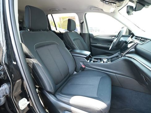 Certified 2023 Jeep Grand Cherokee L Laredo AWD/4WD image 29