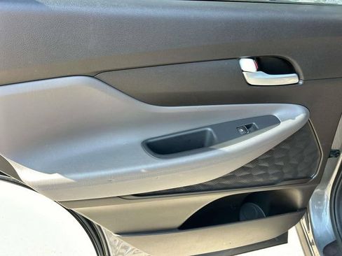 Used 2019 Hyundai Santa Fe SEL FWD image 19