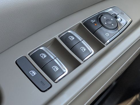 New 2026 Kia Carnival EX image 29