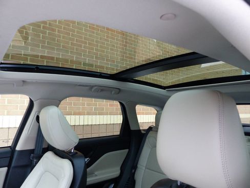 Used 2025 Lincoln Corsair Reserve w/ Equipment Group 202A image 33