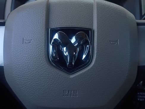 Used 2011 RAM 1500 Classic SLT image 5