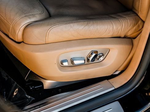 Used 2015 Rolls-Royce Ghost RWD image 38
