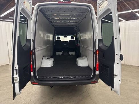 Used 2021 Mercedes-Benz Sprinter 3500 w/ Swivel Seat Package image 23