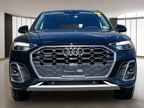 Used 2023 Audi Q5 2.0T Premium w/ Convenience Package AWD/4WD image 2