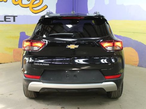 Used 2022 Chevrolet TrailBlazer LT w/ Convenience Package FWD image 7