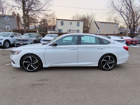 Certified 2022 Honda Accord Sport image 3