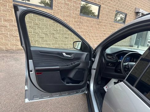 Used 2024 Ford Escape ST-Line AWD/4WD image 10