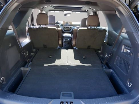 Used 2025 Ford Explorer Platinum w/ LUX Leather Package AWD/4WD image 12