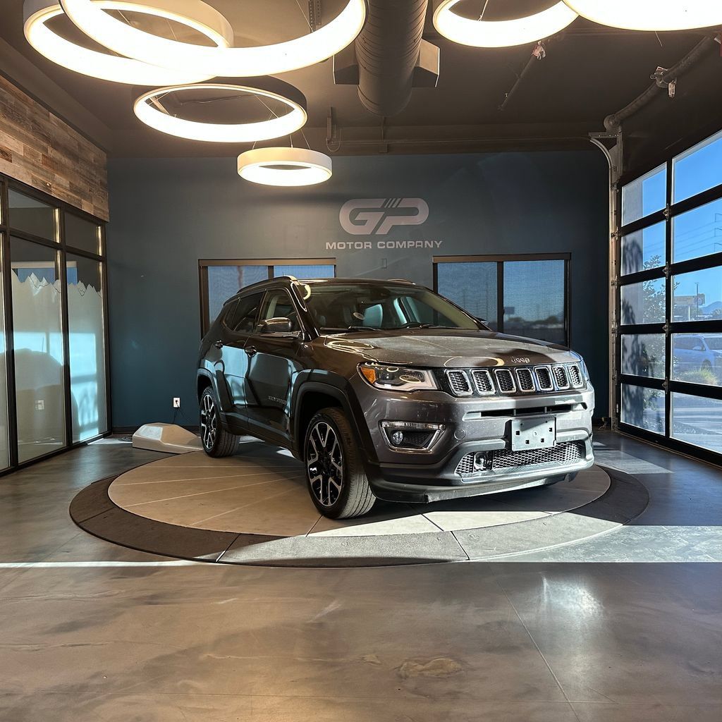 Used 2021 Jeep Compass Limited w/ Sun and Sound Group AWD/4WD image 1