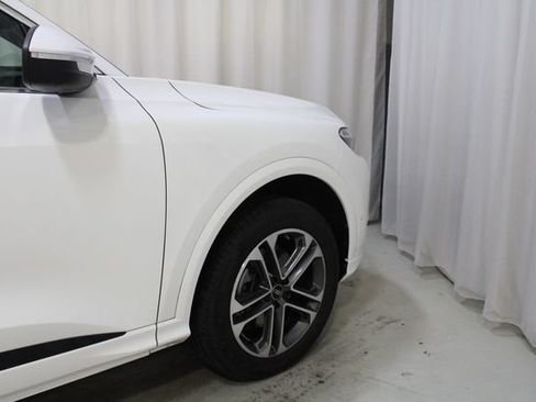 Used 2025 Audi Q5 Premium w/ Convenience Package AWD/4WD image 27