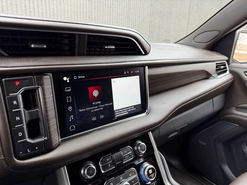 Used 2022 GMC Yukon Denali image 31