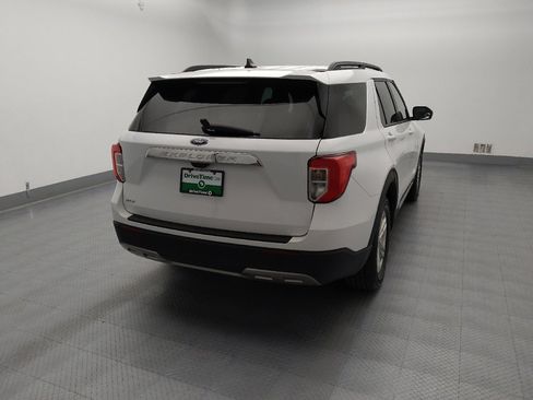 Used 2022 Ford Explorer XLT w/ Equipment Group 202A image 7