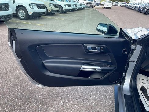 Certified 2022 Ford Mustang Coupe w/ Black Accent Package image 8