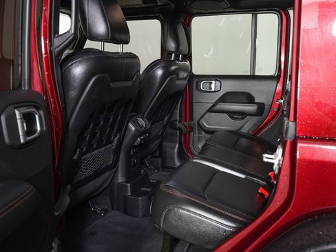 Used 2022 Jeep Wrangler Unlimited Rubicon AWD/4WD image 11