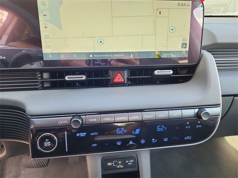 New 2025 Hyundai Ioniq 5 SE image 18