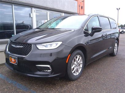 Used 2023 Chrysler Pacifica Touring-L