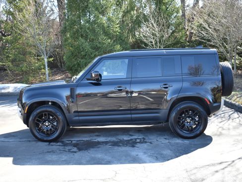 Used 2025 Land Rover Defender 110 S AWD/4WD image 32