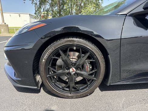 Used 2021 Chevrolet Corvette Stingray Preferred Cpe w/ Z51 Performance Package RWD image 10