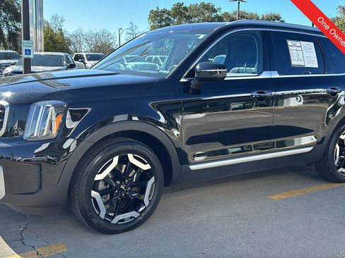 Used 2023 Kia Telluride S image 3
