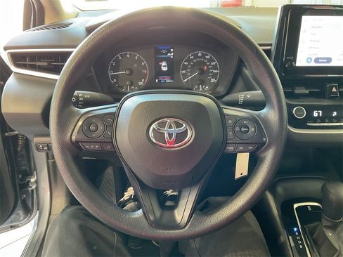 Used 2024 Toyota Corolla LE image 21