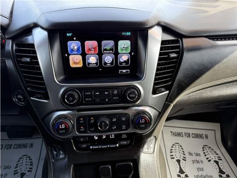 Used 2017 Chevrolet Suburban LT image 46