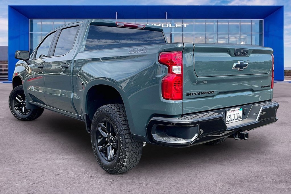 Used 2025 Chevrolet Silverado 1500 Custom Trail Boss w/ Dark Appearance Package AWD/4WD image 22