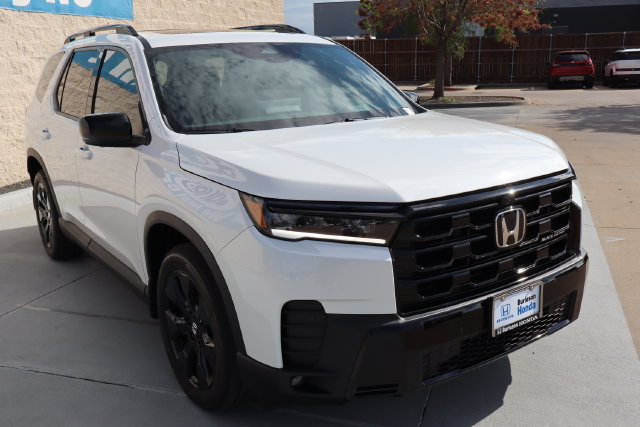 New 2026 Honda Pilot Black Edition image 4