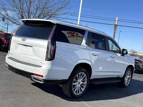 Used 2021 Cadillac Escalade Premium Luxury image 3