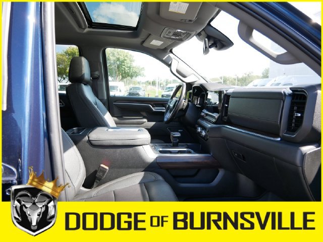 Used 2022 GMC Sierra 1500 SLT w/ SLT Premium Plus Package AWD/4WD image 15