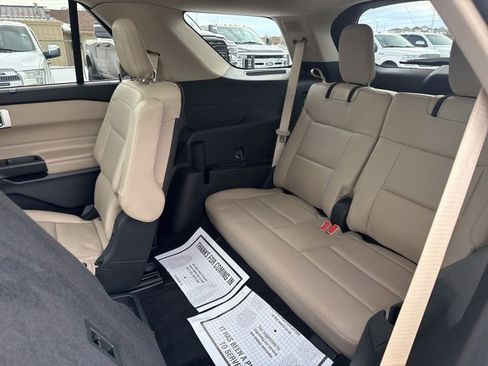 Used 2020 Ford Explorer Limited w/ Class III Trailer Tow Package image 14