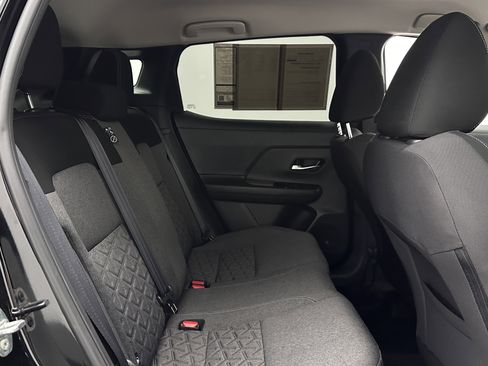 Used 2025 Nissan Kicks SV w/ Charging Package FWD image 30
