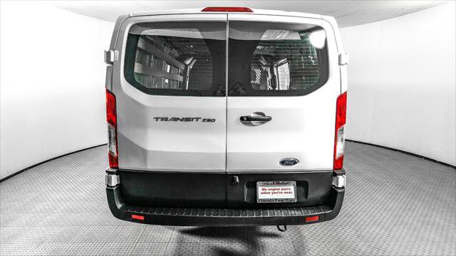 Used 2024 Ford Transit 250 Low Roof w/ Exterior Upgrade Package RWD image 7