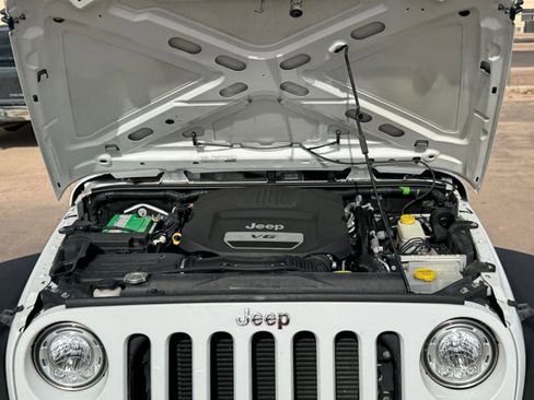Used 2017 Jeep Wrangler Sport w/ Quick Order Package 24S AWD/4WD image 20