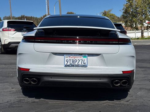 Used 2025 Porsche Panamera image 12
