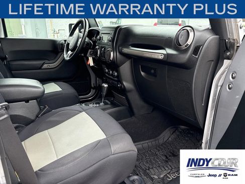 Used 2018 Jeep Wrangler Unlimited Sport AWD/4WD image 14