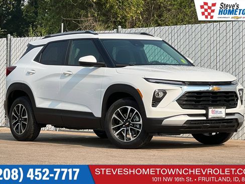 New 2026 Chevrolet TrailBlazer LT w/ LT Cold Weather Package AWD/4WD image 1