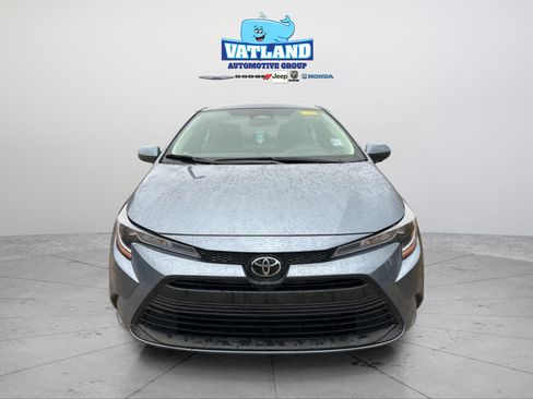 Used 2025 Toyota Corolla LE image 8